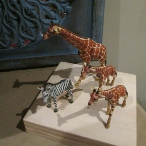 schleich giraffe family